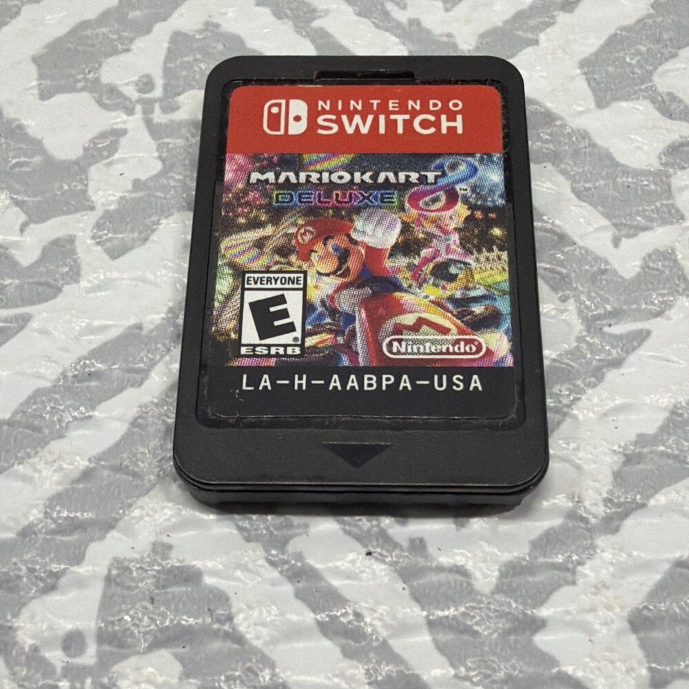 Mario Kart 8 Deluxe!  (Nintendo Switch, 2017) -  CARTRIDGE ONLY Tested Working
